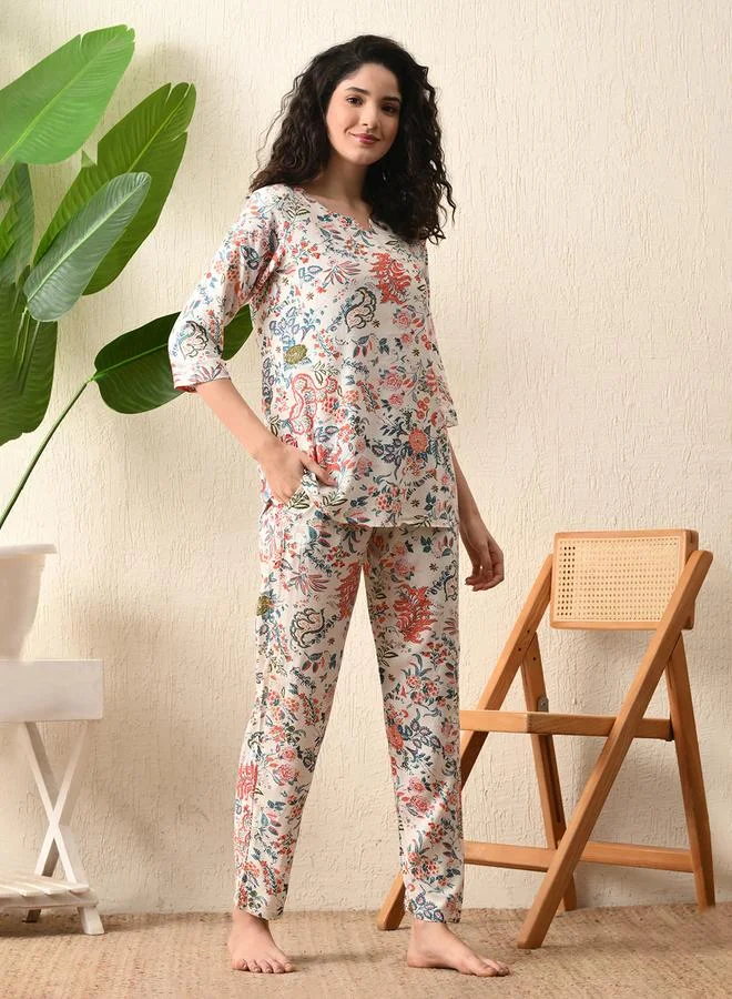 تايك تو طقم بيجاما من بنطال وبلوزة بطبعة كاملة